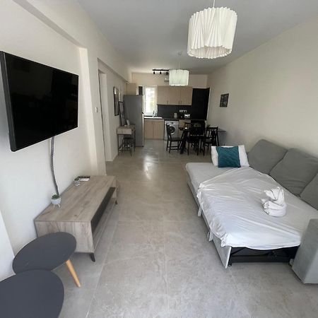 Mari House-Close To The Beach Pafos Exterior foto